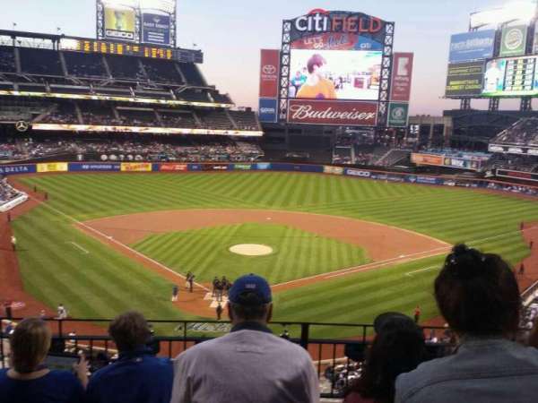 Citi Field, bloc: 318, rangée: 4, place: 7