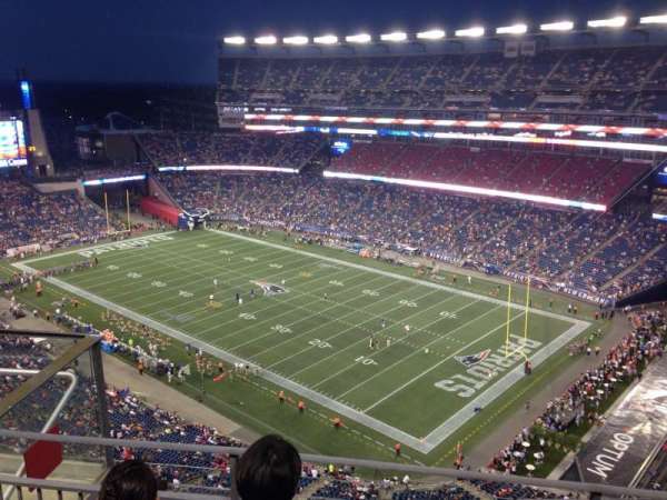 Gillette Stadium, bloc: 324, rangée: 10, place: 15