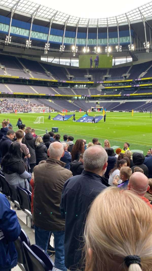 Tottenham Hotspur Stadium, bloc: 103, rangée: 8, place: 44