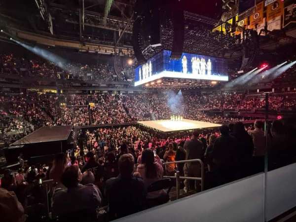 TD Garden, bloc: 115, rangée: A, place: 2