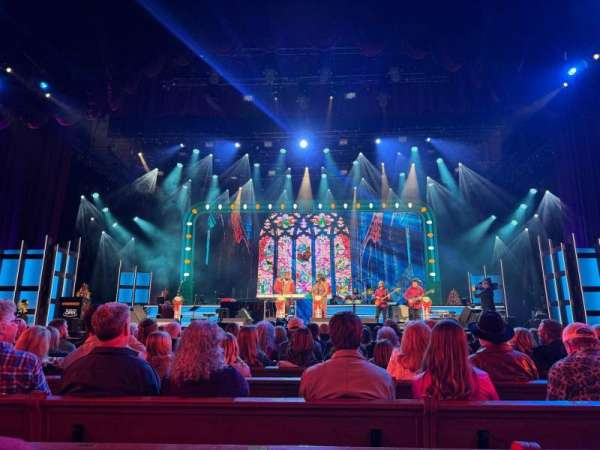 Grand Ole Opry House, bloc: 04, rangée: E, place: 6