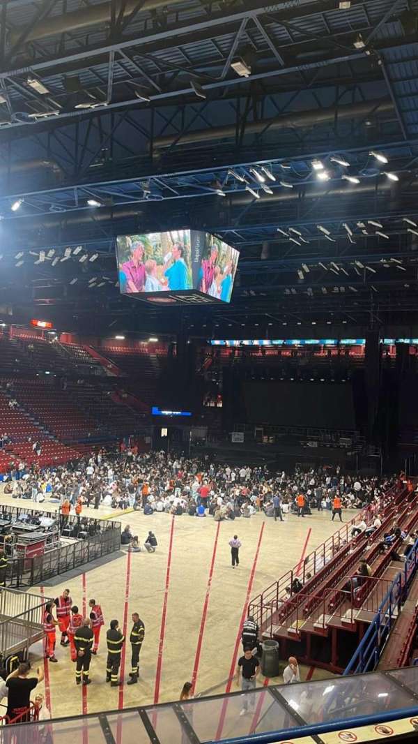 Unipol Forum, bloc: B26, rangée: 5, place: 14