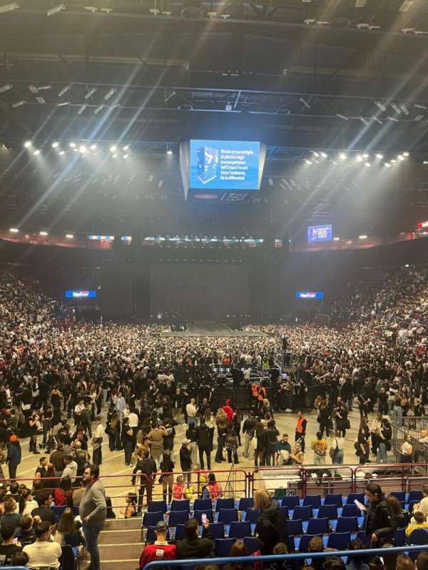 Unipol Forum, bloc: B28, rangée: 8, place: 20