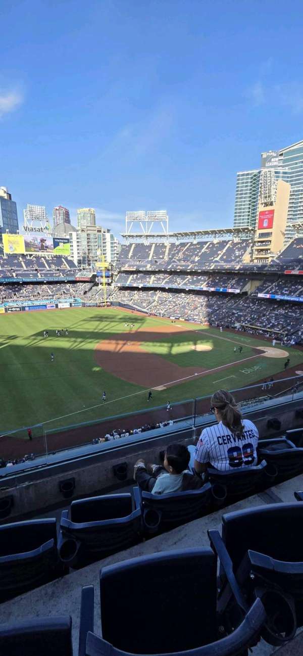 Petco Park, bloc: 318, rangée: 3, place: 22