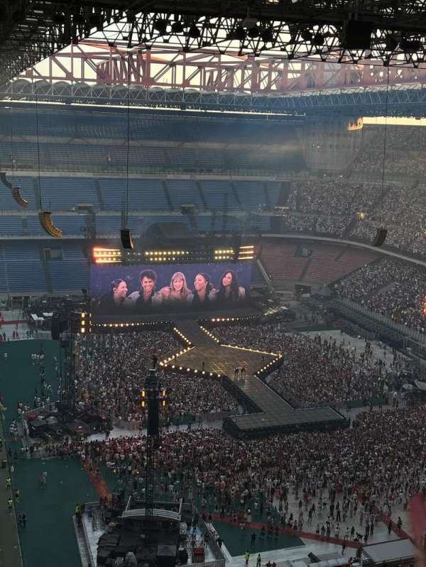 San Siro, bloc: 358, rangée: 7, place: 3