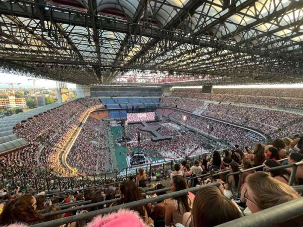 San Siro, bloc: 358, rangée: 7, place: 3