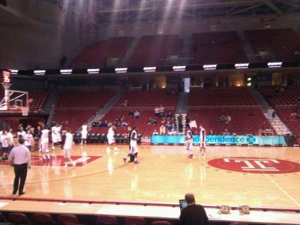 Liacouras Center, bloc: 113, rangée: f, place: 14
