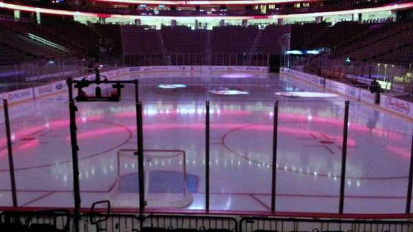 Prudential Center, bloc: 3, rangée: 8, place: 10