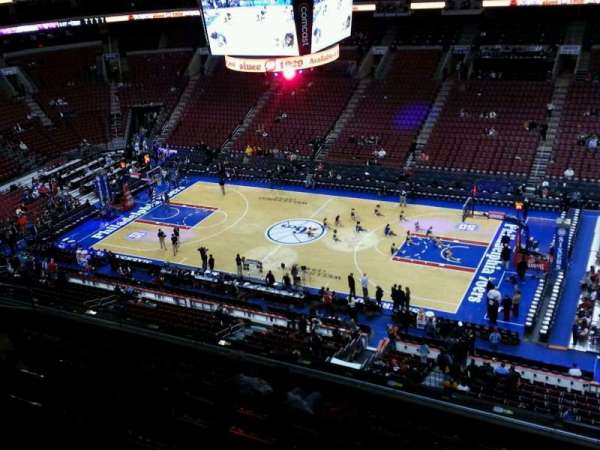 Xfinity Mobile Arena, bloc: 203, rangée: 8, place: 14