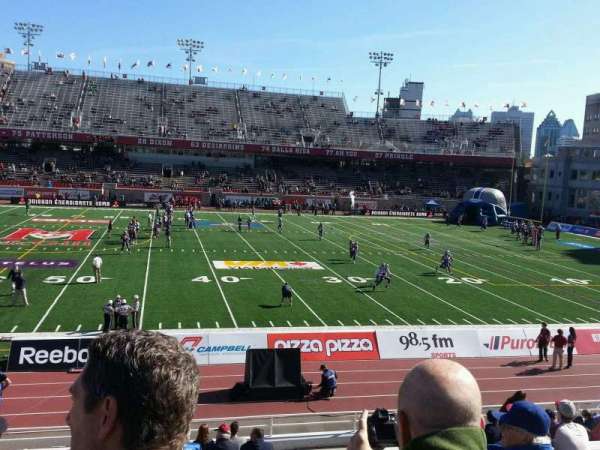 Percival Molson Memorial Stadium, bloc: f1, rangée: 15, place: 22