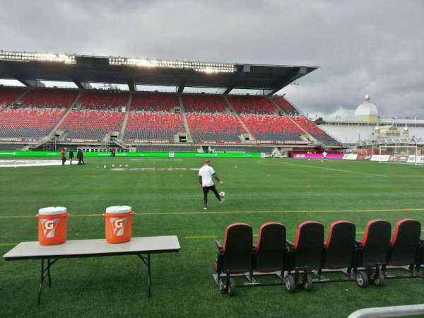 TD Place Stadium, bloc: r, rangée: 2, place: 2