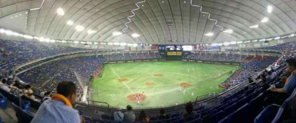 Tokyo Dome, bloc: Home, rangée: 8, place: 66