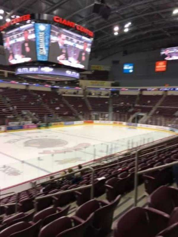 Giant Center, bloc: 105, rangée: P, place: 5