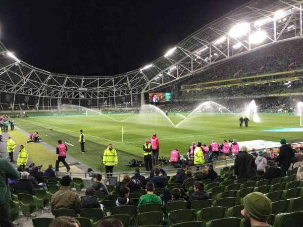 Aviva Stadium, bloc: 118, rangée: Q, place: 10