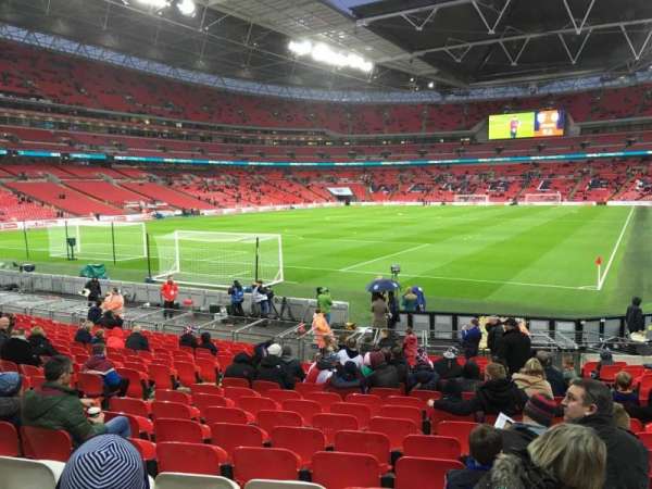 Wembley Stadium, bloc: 130, rangée: 19, place: 233