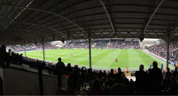Craven Cottage, bloc: B, rangée: N, place: 13