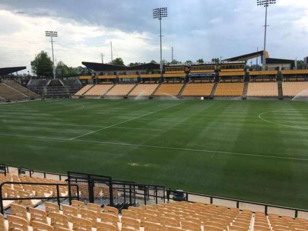 Fifth Third Bank Stadium, bloc: 128, rangée: R, place: 10