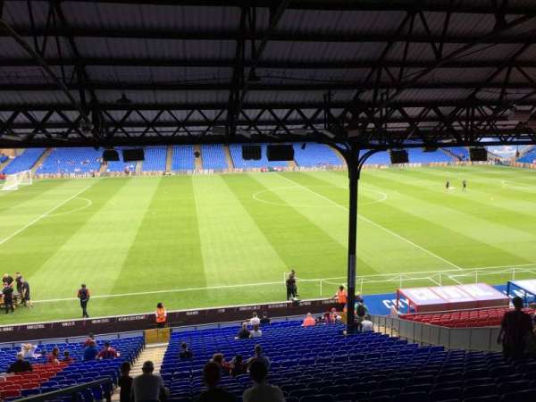 Selhurst Park, bloc: Main-E, rangée: 32, place: 90