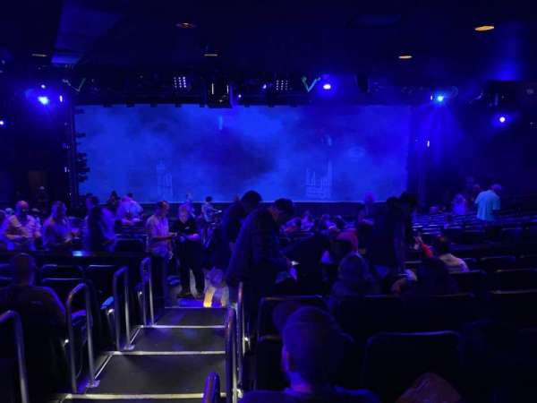 Blue Man Group Theater, bloc: 203, rangée: Gg, place: 30
