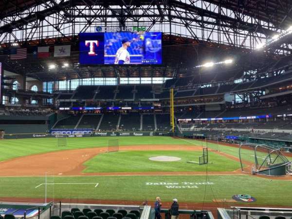 Globe Life Field, bloc: 9, rangée: 11, place: 6