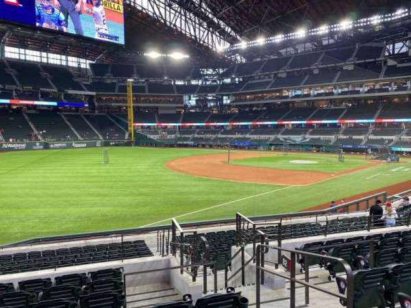 Globe Life Field, bloc: 2, rangée: 16, place: 14