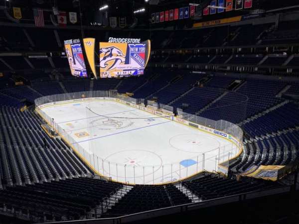 Bridgestone Arena, bloc: 315, rangée: E, place: 8