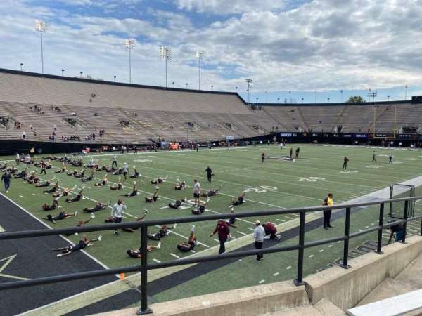 FirstBank Stadium, bloc: A, rangée: 18, place: 6