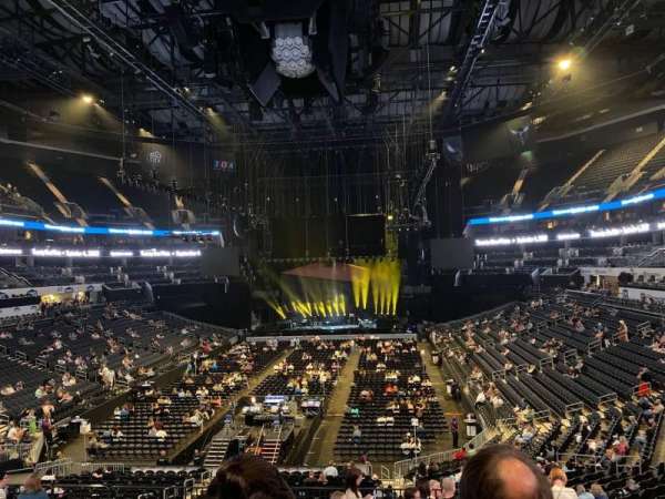 Spectrum Center, bloc: 118, rangée: Bb, place: 3