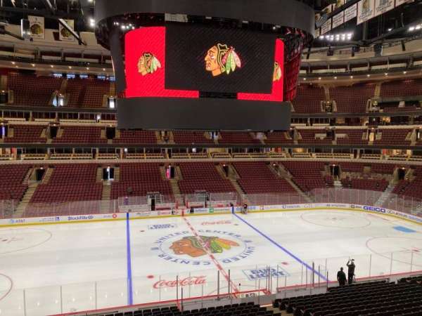 United Center, bloc: 218, rangée: 2, place: 6