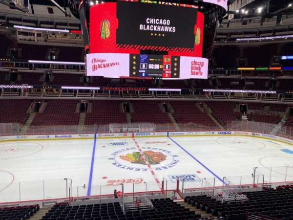 United Center, bloc: 201, rangée: 2, place: 9