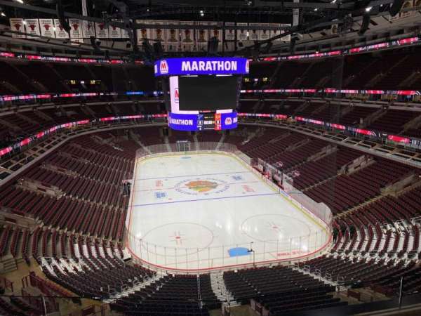 United Center, bloc: 310, rangée: 3, place: 7