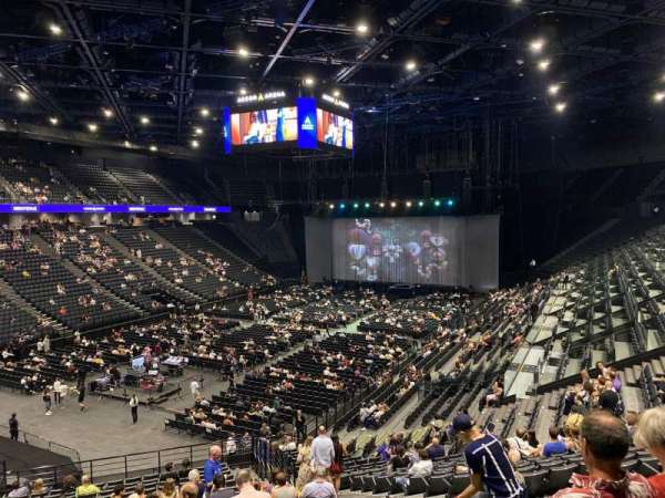 Accor Arena, bloc: Gradin C, rangée: 1, place: 4
