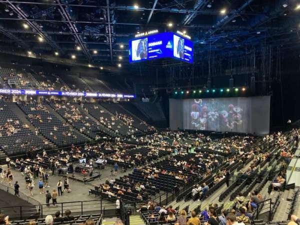 Accor Arena, bloc: Gradin C, rangée: 6, place: 8