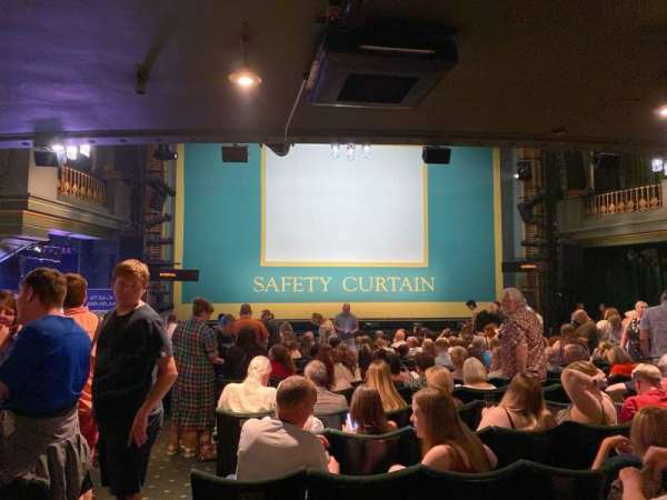 Manchester Opera House, bloc: stalls, rangée: s, place: 25