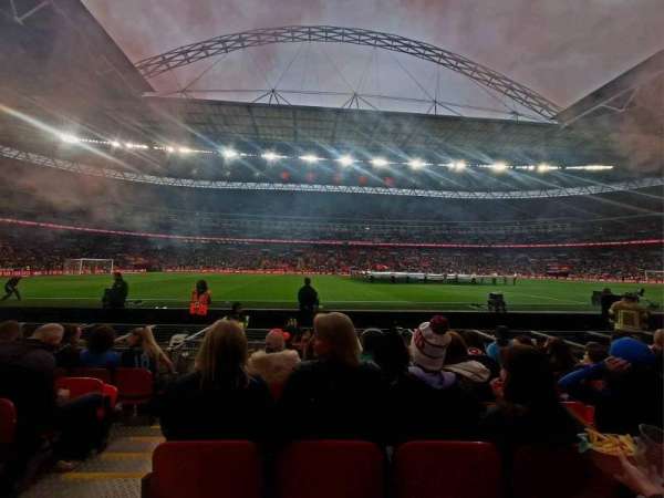 Wembley Stadium, bloc: 124, rangée: 6, place: 39