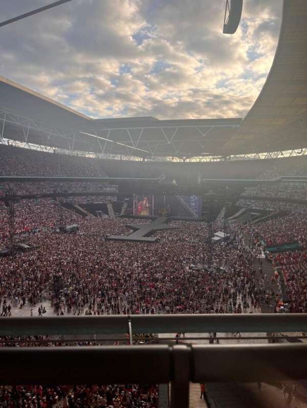Wembley Stadium, bloc: 511, rangée: 1, place: 314