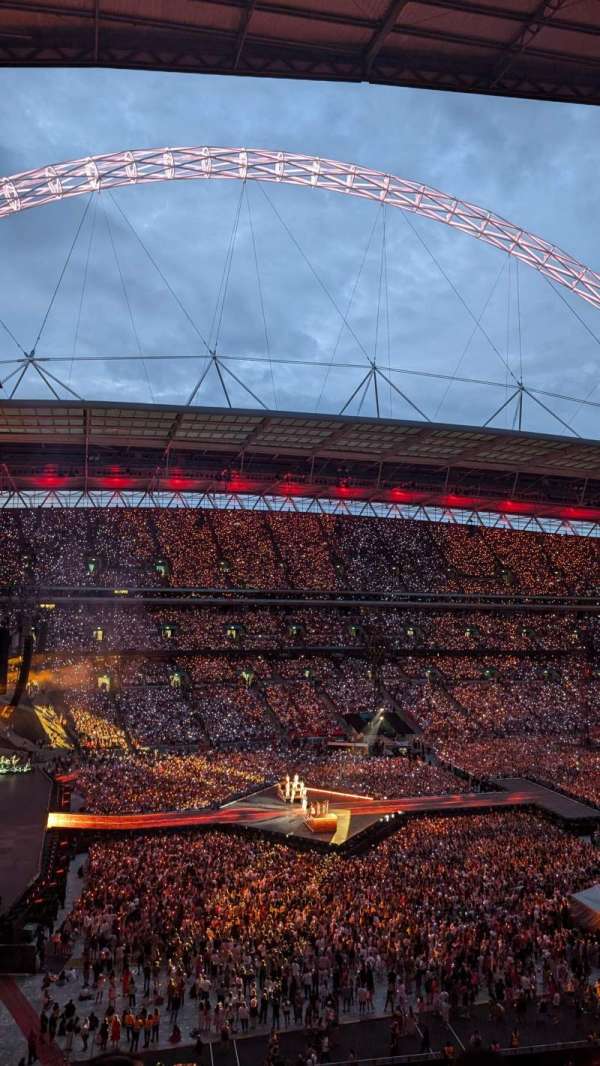 Wembley Stadium, bloc: 530, rangée: 4, place: 113
