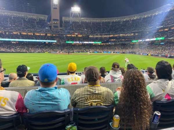 Petco Park, bloc: 130, rangée: 3, place: 8