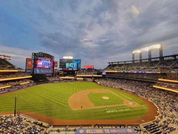 Citi Field, bloc: 422, rangée: 1, place: 21