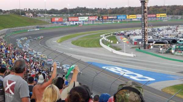 Kentucky Speedway, bloc: 4L, rangée: 27, place: 15