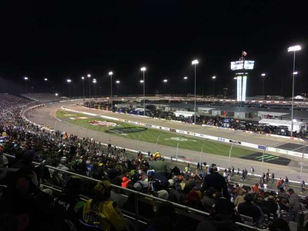 Richmond Raceway, bloc: P, rangée: 4, place: 5