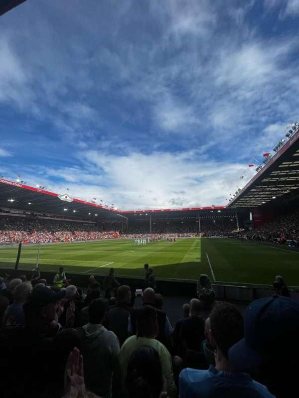 Bramall Lane, bloc: BL3, rangée: K, place: 136