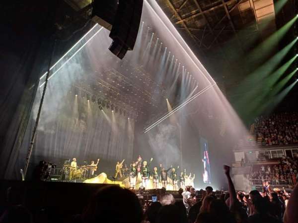 Impact Arena, bloc: B1, rangée: C, place: 7