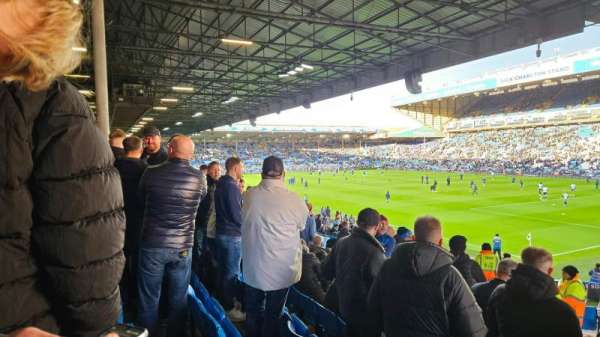 Elland Road, bloc: B1, rangée: FF, place: 14