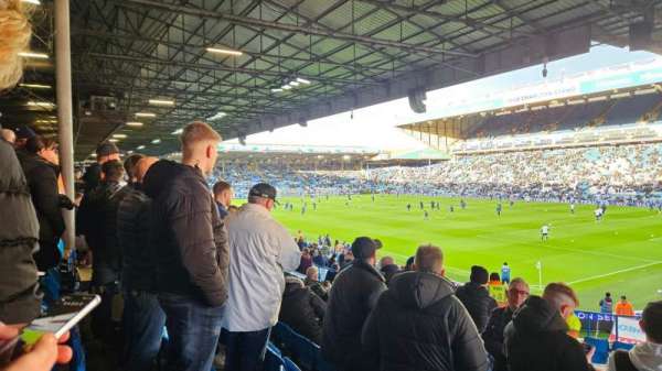 Elland Road, bloc: B1, rangée: FF, place: 14