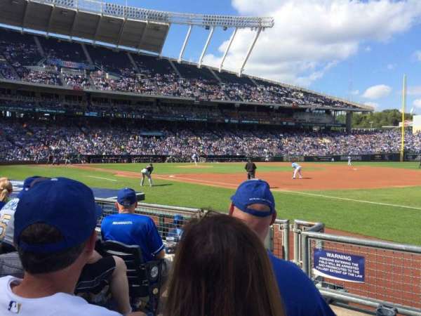 Kauffman Stadium, bloc: 140, rangée: D, place: 3