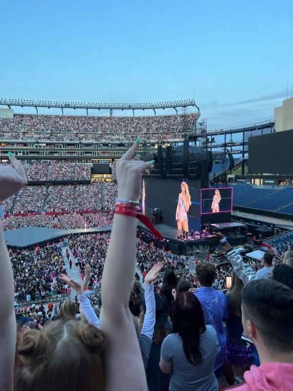 Gillette Stadium, bloc: CL30, rangée: 6, place: 6