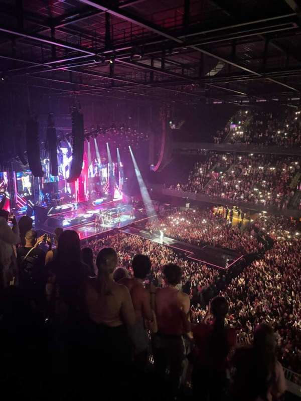 Ziggo Dome, bloc: 211, rangée: 4, place: 371