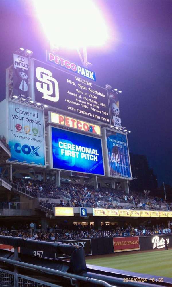 Petco Park, bloc: 122, rangée: 7, place: 12