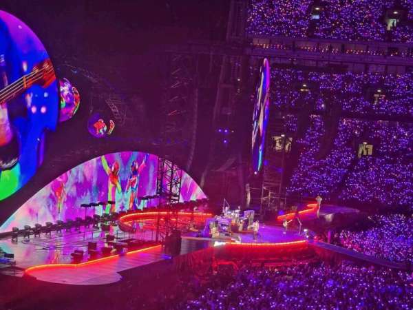 Wembley Stadium, bloc: 227, rangée: 2, place: 15